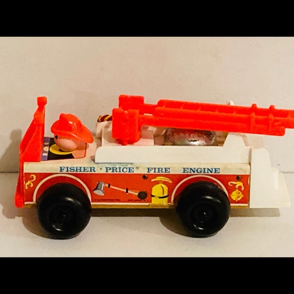 Vintage Fisher Price Firetruck - Picture 7 of 7